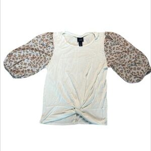 Daytrip size small cream leopard print balloon sleeve shirt